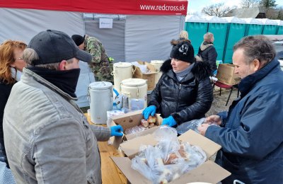 Nemocnica pomáha na hraničnom priechode Veľké Slemence.