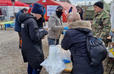 Nemocnica pomáha na hraničnom priechode Veľké Slemence.