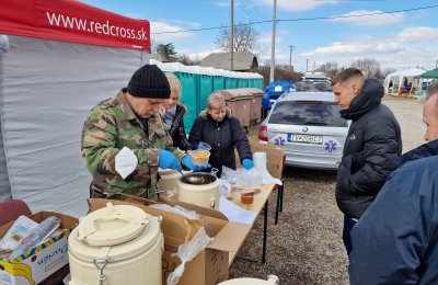 Nemocnica pomáha na hraničnom priechode Veľké Slemence.