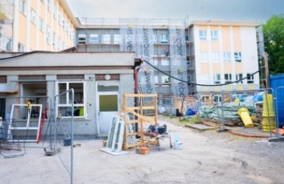 Rekonštrukcia Nemocnice s poliklinikou Kráľovský Chlmec napreduje podľa harmonogramu